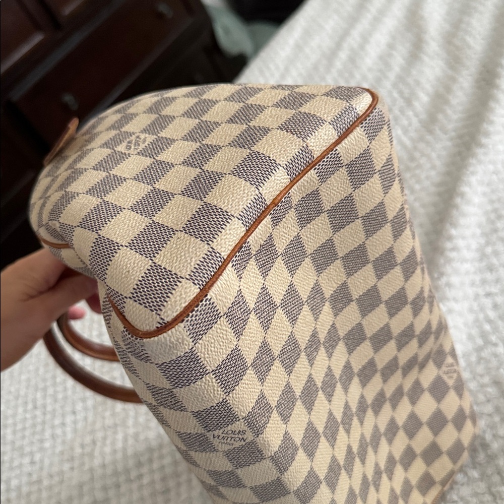 Authentic Louis Vuitton Damier Azur Speedy 30 - Picture 8 of 11